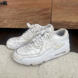 Nike White Air Max Womens 6 Sneakers Tennis Shoes